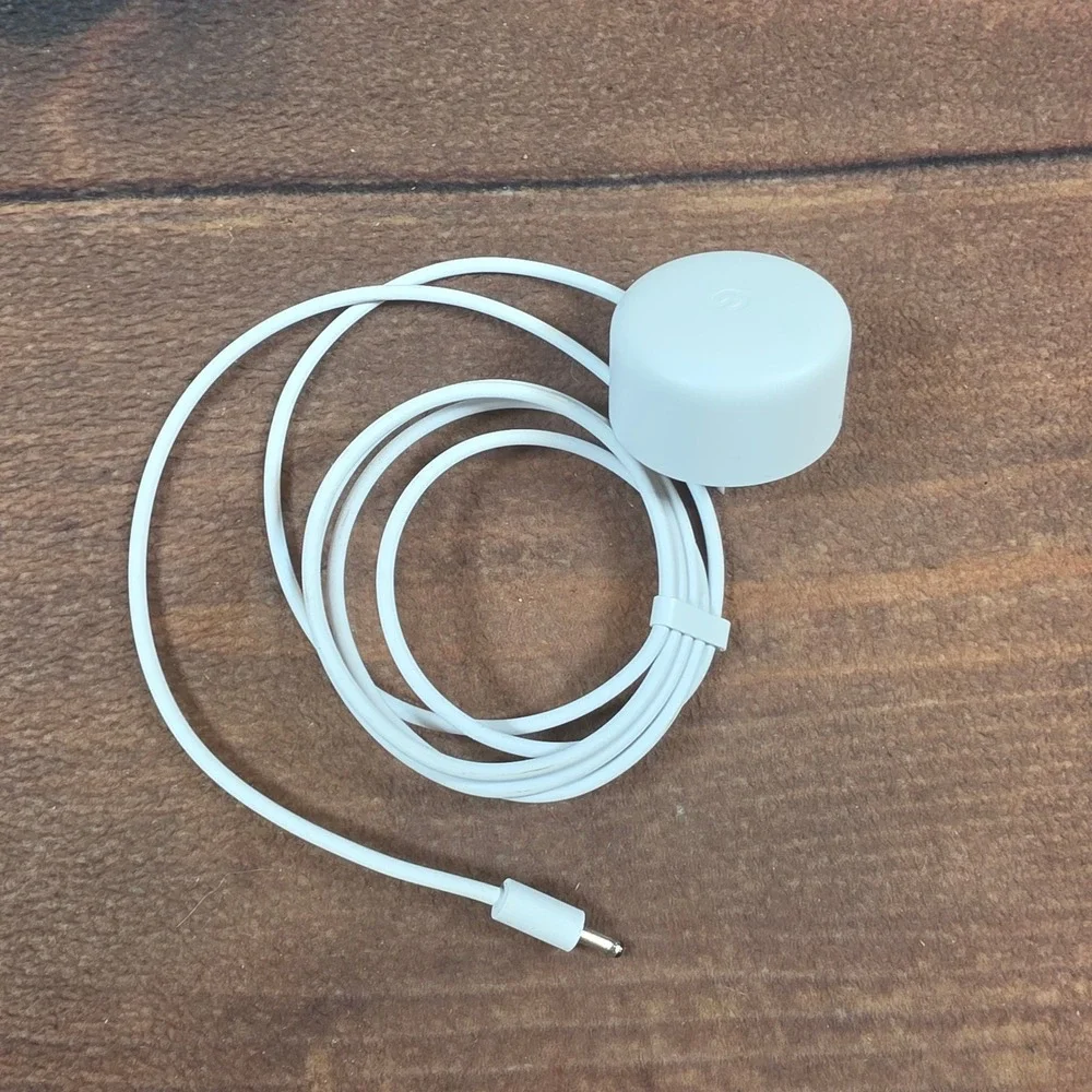 Google Nest Wifi Point Add-on Speaker H2E White Excellent Mesh Wi-Fi Extender
